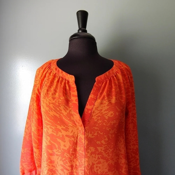Loft Orange Printed Drop Hem Top - Picture 2 of 4